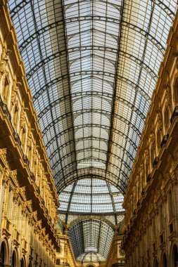 Milano 'daki Vittorio Emanuele Galerisi