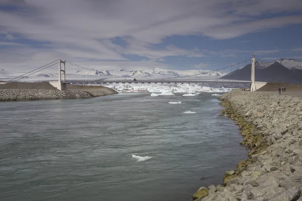 Brug over de jokulsarlon-lagune — Stockfoto