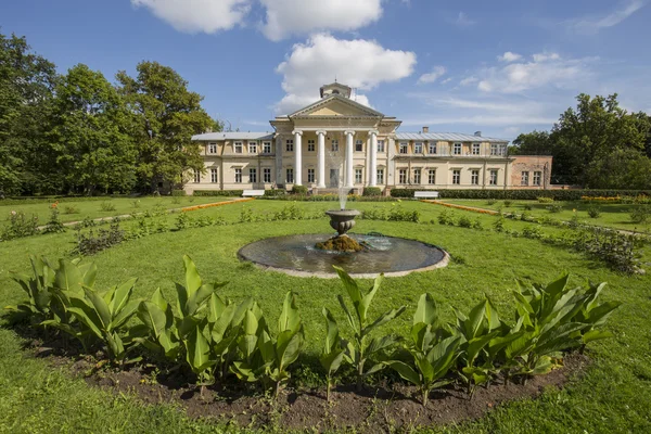 Krimulda manor in Sigulda, Latvia — Stock Photo, Image