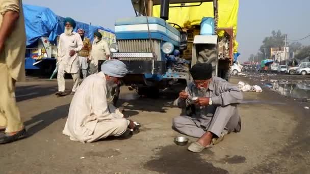 Agricoltori Durante Protesta Singhu Border Stanno Protestando Contro Nuova Legge — Video Stock