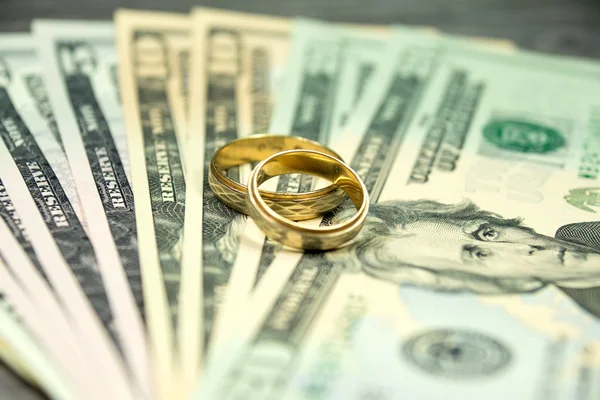 Małżeńskiej i pieniądze — Zdjęcie stockowe