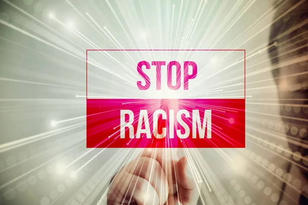 男がボタンを押す Stop Racism — ストック写真