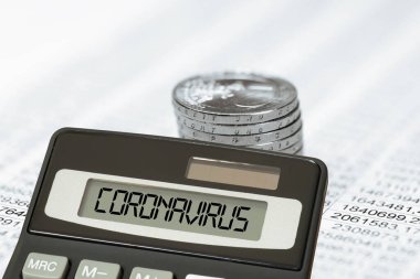 Hesap makinesi ve para Euro sikkeleri