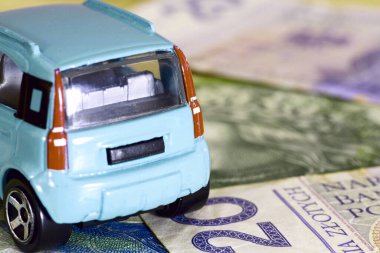 Polonyalı Zloti PLN ve bir araba