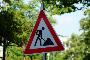 Trafik işareti İnşaat