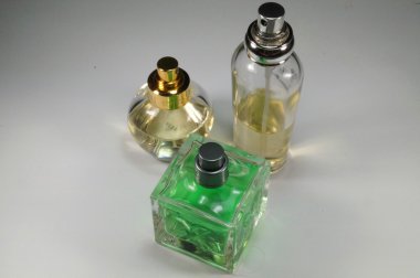 parfüm şişeleri