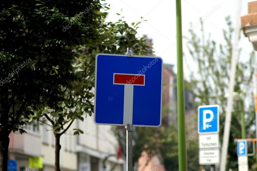 road-sign-dead-end-stock-photo-stadtratte-80515358