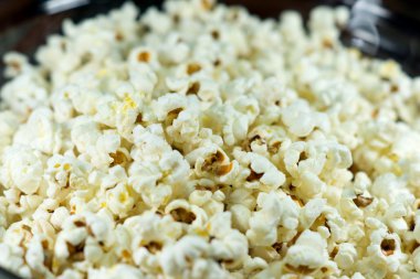 Arka plan için patlamış mısır yığınının yakın plan çekimi