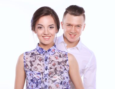 mutlu genç çift ayakta birlikte