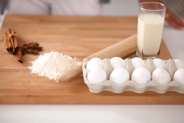 Baking ingredients for shortcrust pastry, plunger — Stock Photo, Image