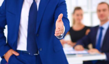 Bir iş tokalaşmasının kapanışı