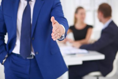 Bir iş tokalaşmasının kapanışı