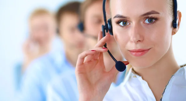 Attraente positivo giovani imprenditori e colleghi in un ufficio call center — Foto Stock