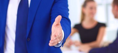 Bir iş tokalaşmasının kapanışı