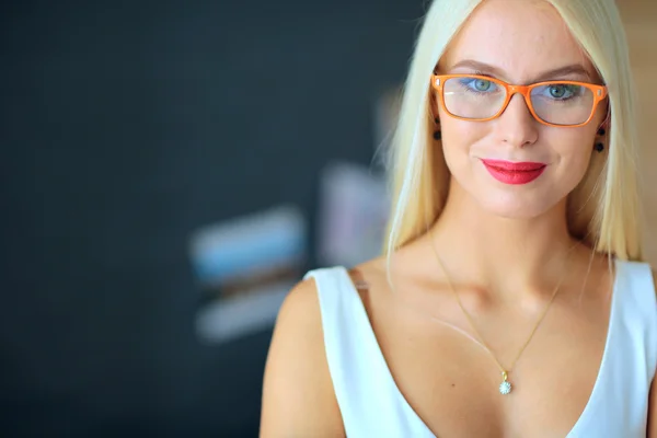 Portrait of an executive professional mature businesswoman sitting on office — Stock Photo, Image