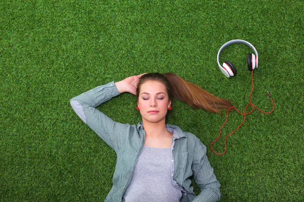 Woman listening to the music. — Stock Photo, Image