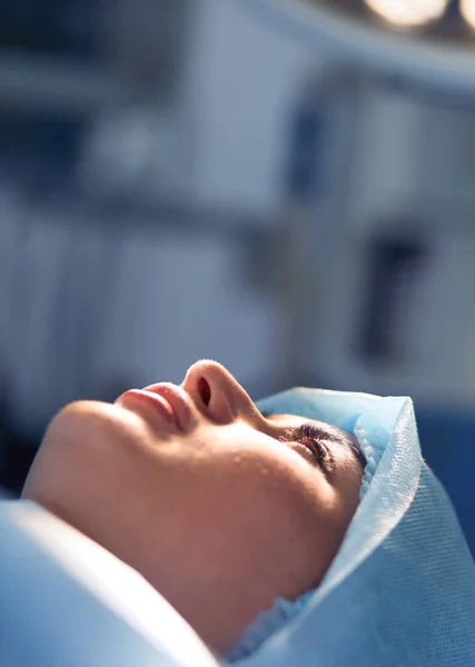 Interior of operating room in modern clinic — Stock Photo, Image