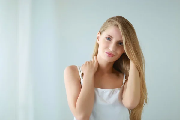 Retrato de menina bonita jovem com. Maquiagem . — Fotografia de Stock