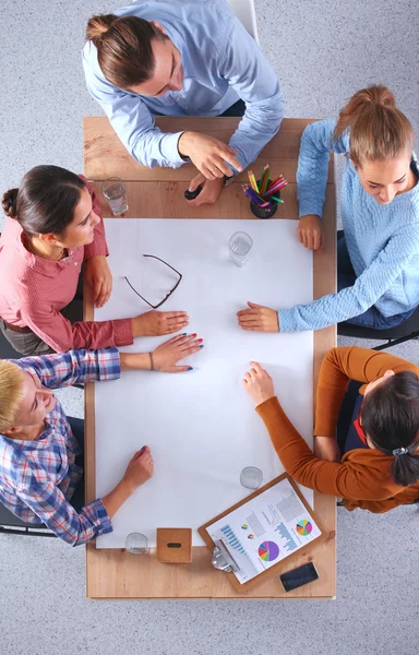 Mensen uit het bedrijfsleven op een vergadering — Stockfoto
