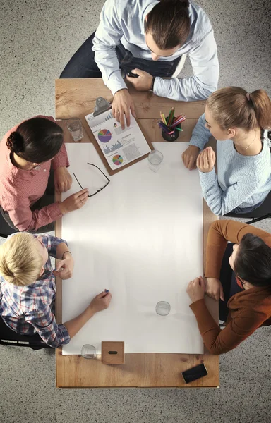 Empresarios en una reunión —  Fotos de Stock