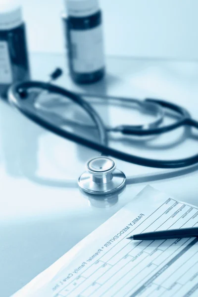 Closeup of a stethoscope on a rx prescription — Stock Photo, Image