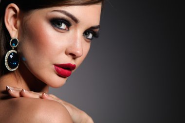 güzel bir kadınla akşam makyaj