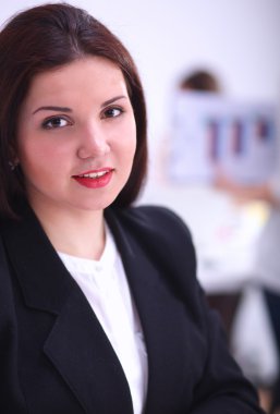 Çekici işkadını office ile kahve masasında bakimi