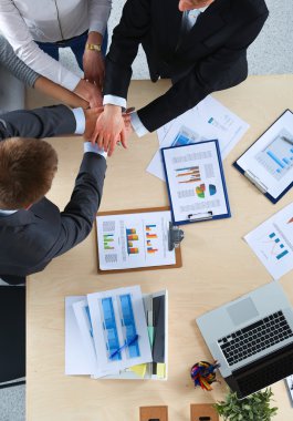 El ele tutuşan iş ekibi - takım çalışması kavramları