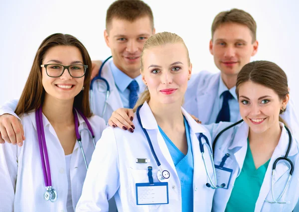 Retrato de grupo de colegas de hospital sorridentes juntos — Fotografia de Stock