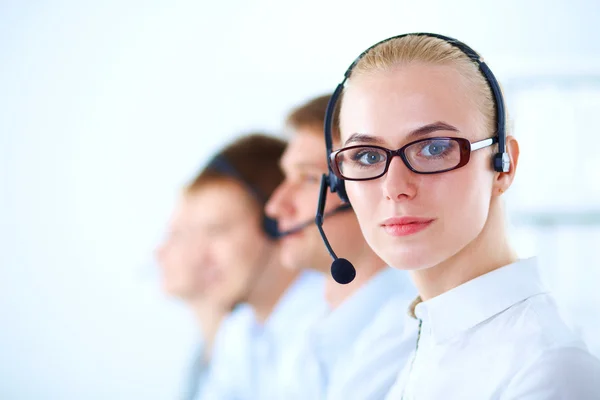 Attraktive junge Unternehmer und Kollegen in einem Call-Center-Büro — Stockfoto