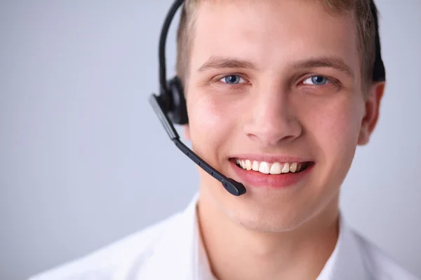 Aufnahme eines lächelnden Callcenter-Betreibers — Stockfoto