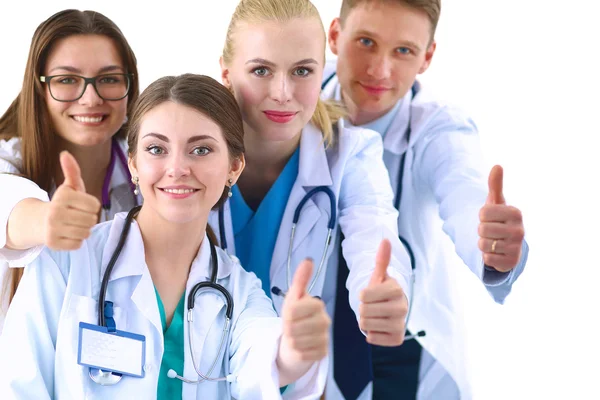 Retrato da equipe de médicos mostrando polegares para cima — Fotografia de Stock