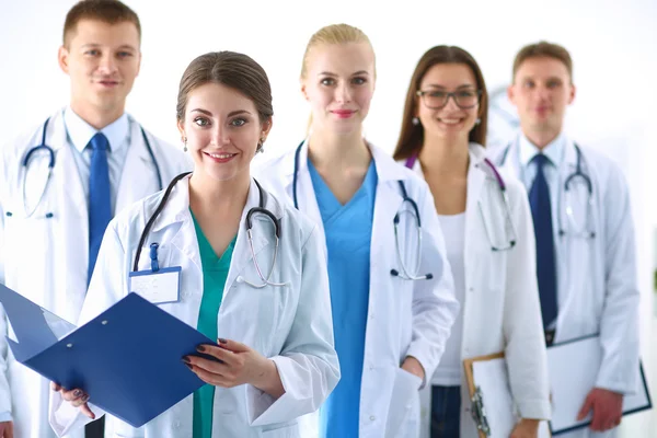 Retrato de uma equipe de profissionais médicos — Fotografia de Stock