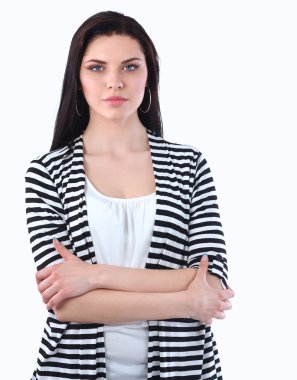 Beyaz arka planı izole duran güzel genç kadın