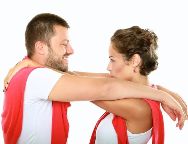 Retrato de jovem feliz casal sorridente, isolado no fundo branco — Fotografia de Stock