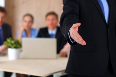 Bir iş tokalaşmasının kapanışı