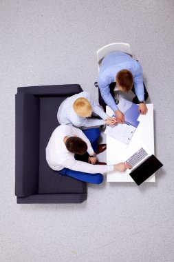 İş adamları tokalaşırken - TOPVIEW