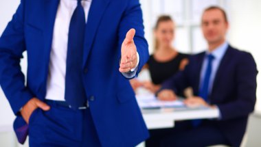 Bir iş tokalaşmasının kapanışı