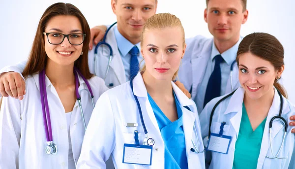 Retrato de grupo de colegas de hospital sorridentes juntos — Fotografia de Stock