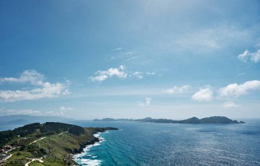 Cies Adaları ve Cabo Home View from Facho de Donon Mount, Pontevedra, İspanya