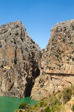 Gaitanes Boğazı 'ndaki Caminito del Rey geçidi, Malaga' daki Guadalhorce nehri kanyonu, Spai