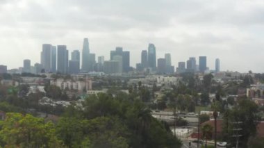Echo Park Los Angeles şehir merkezine doğru Palm Trees ve Highway, Bulutlu 