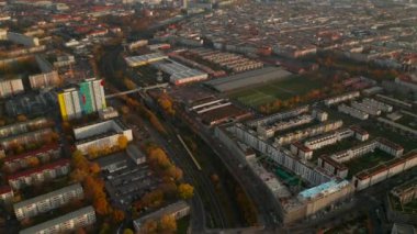 Alman büyük şehrinde Metropolitan Şehir ve Apartman Binaları 'nın Geniş Görüş Alanı, Hava Çekimi
