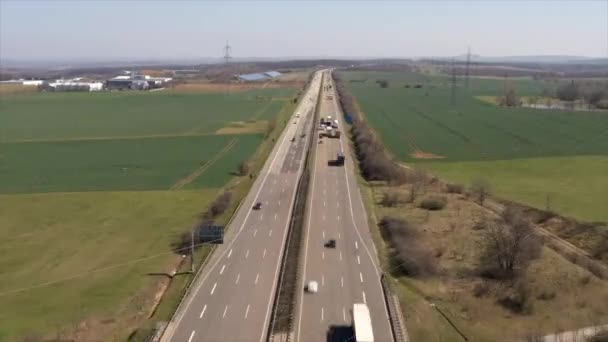 Flygdrönare hyperlapse av upptagen motorvägstrafik på tyska Autobahn flerfilig väg, Hyper Lapse Time Lapse — Stockvideo