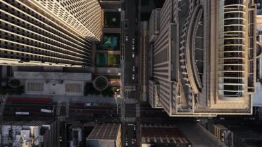 Manhattan Finans Bölgesi 'nin havadan görünüşü modern gökdelenler arasındaki zıtlığı vurguluyor..