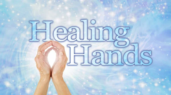 Magical Energy Healing Hands Concept Żeńskie Dłonie Miseczkowane Tworząc Jasnobiałą — Zdjęcie stockowe