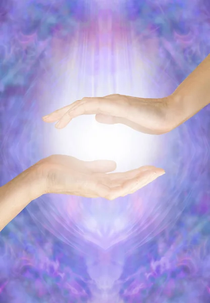 Sensing Energy Coming Palm Chakra Öppen Hand Svävar Över Annan — Stockfoto