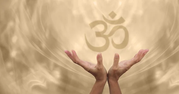 Beautiful Golden Om Healing Energy — Stock Photo, Image