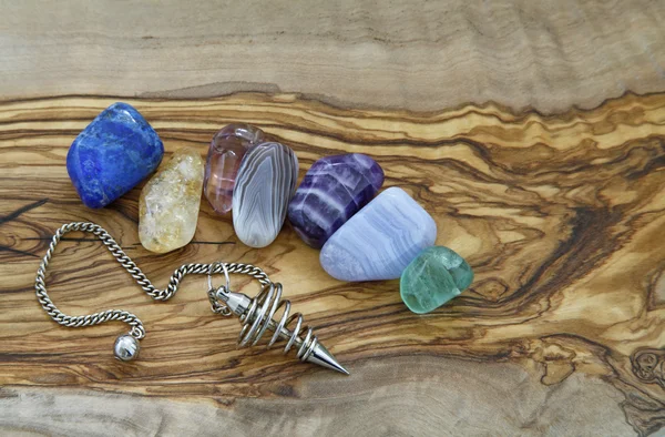 Healing Crystals and Dowsing Pendant — Stock Photo, Image