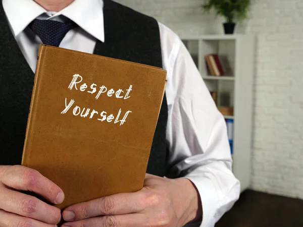 Geschäftskonzept Respect Yourself Mit Beschriftung Auf Der Seite — Stockfoto